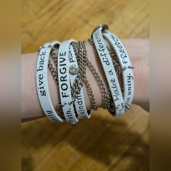 BKE Buckle Leather Chain Inspirational Wrap Bracelets White Black OS - Picture 4 of 8